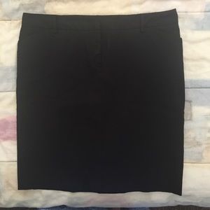 EUC black pencil skirt